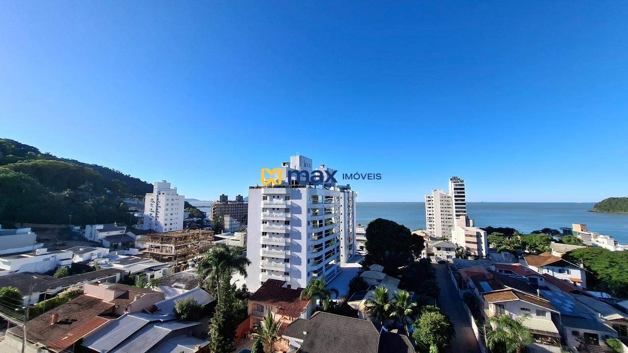 Apartamento à venda no Cabeçudas: Vista sacada com churrasqueira