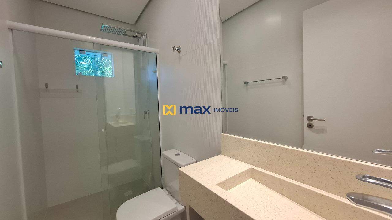 Apartamento à venda no Cabeçudas: Banheiro suíte 5