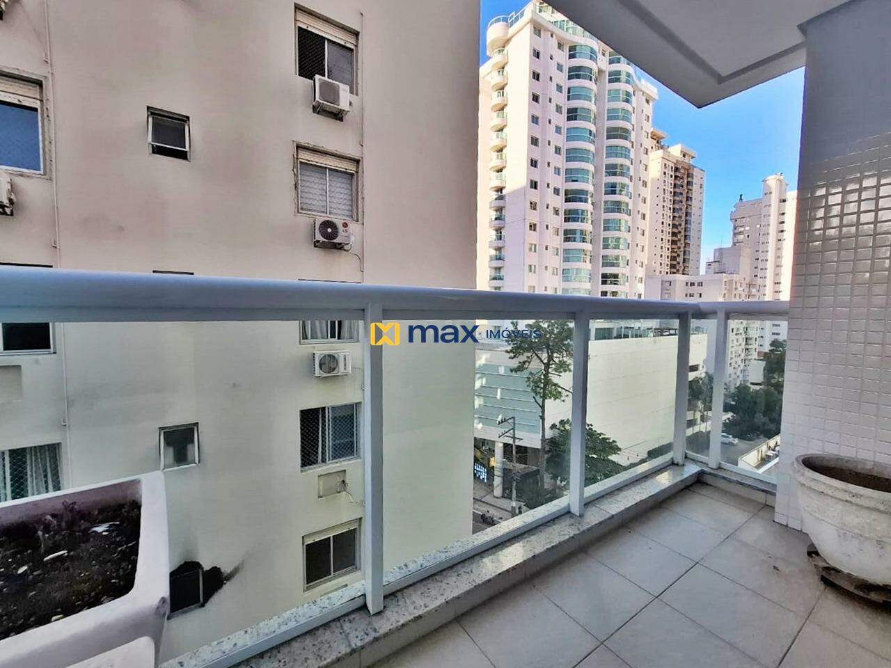 Apartamento para aluguel no Centro: Sacada Suíte