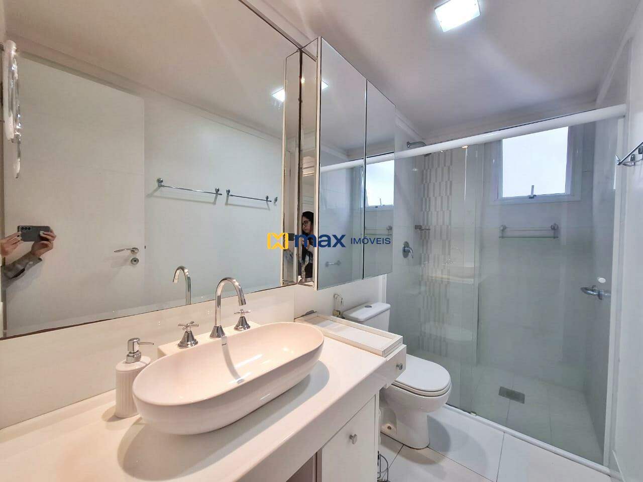 Apartamento para aluguel no Centro: Banheiro Suíte