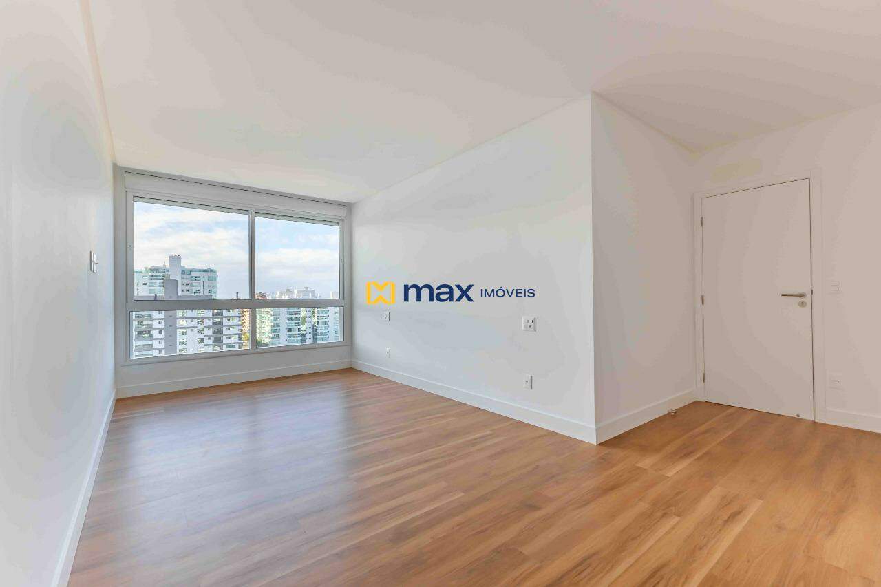 Apartamento à venda no Praia Brava: Suíte 2