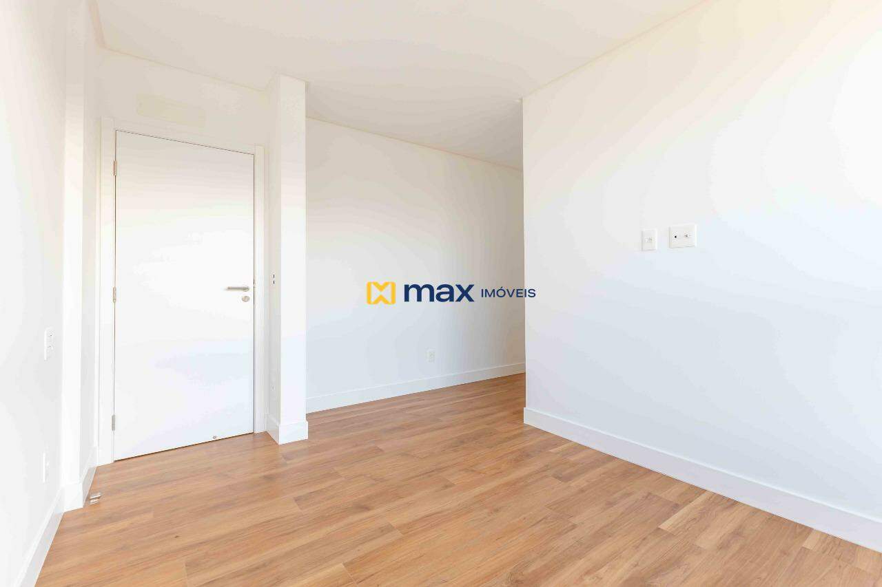 Apartamento à venda no Praia Brava: Suíte 1