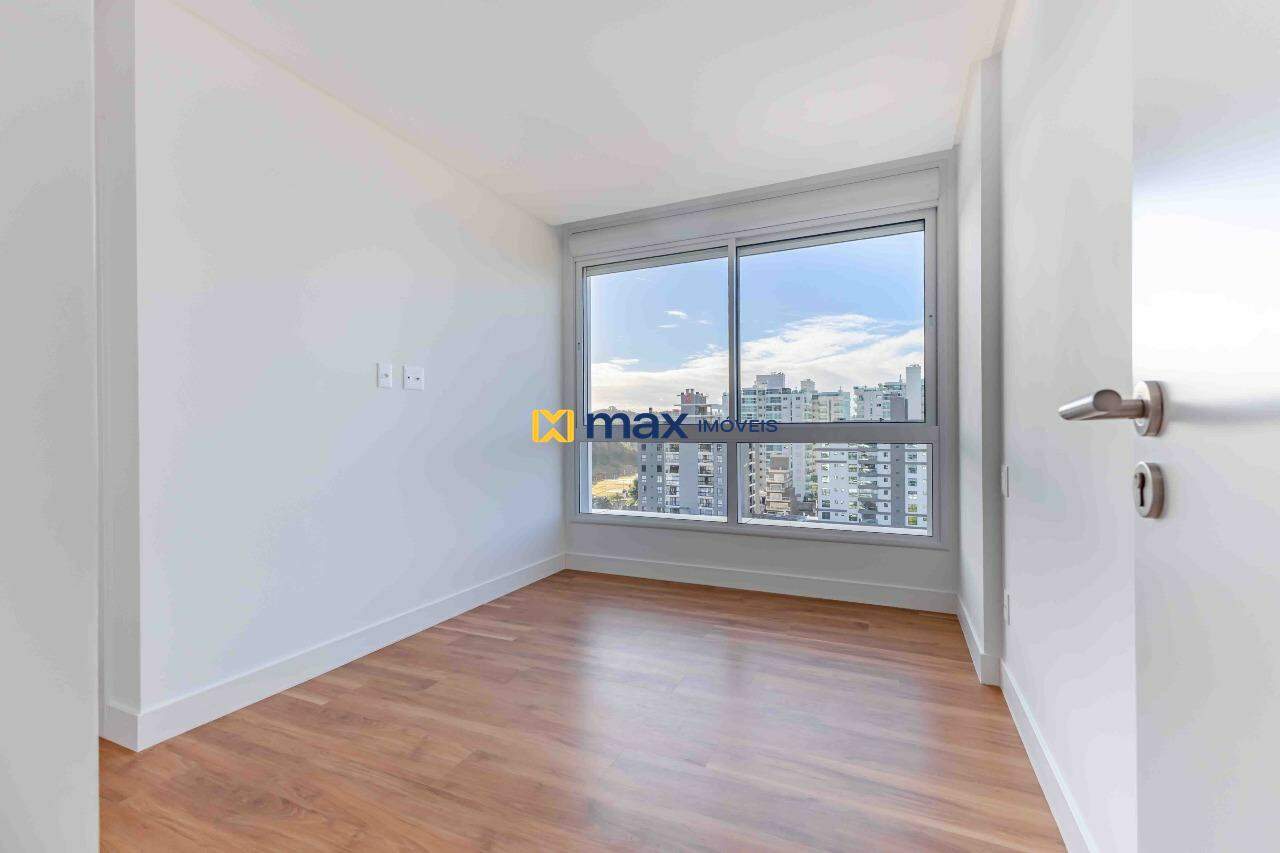 Apartamento à venda no Praia Brava: Suíte 1