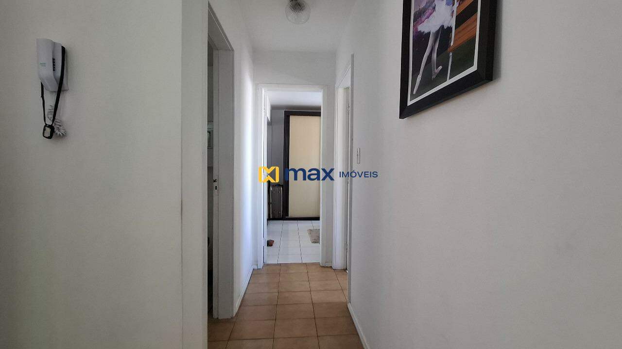 Apartamento à venda no Fazenda: Corredor