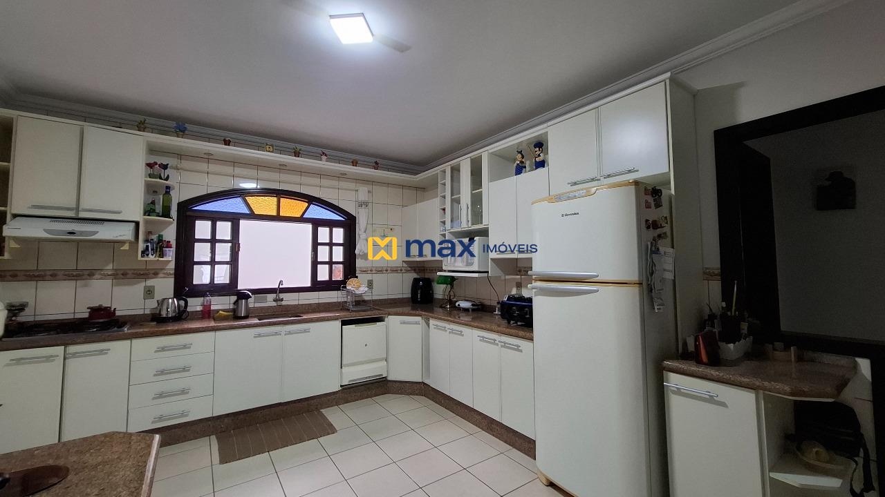 Casa à venda no Fazendinha: Cozinha