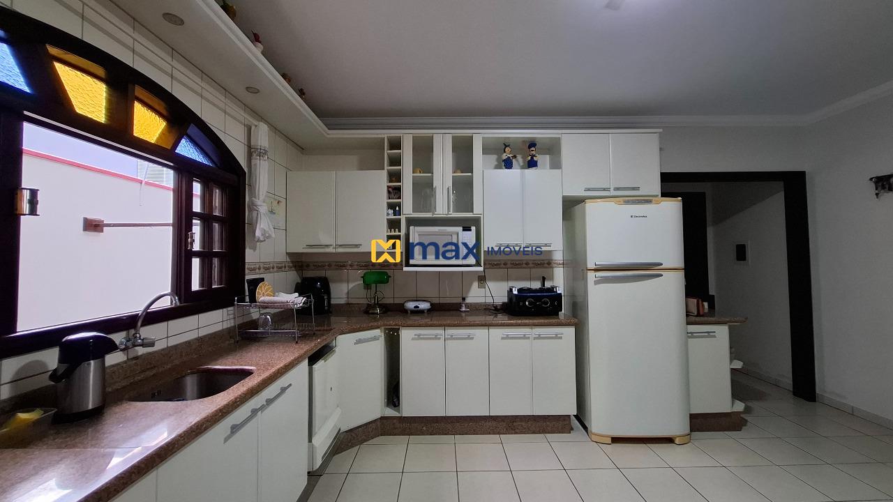 Casa à venda no Fazendinha: Cozinha