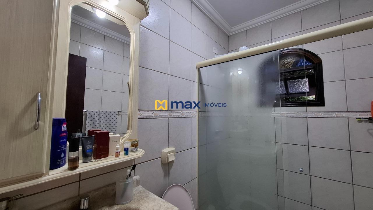 Casa à venda no Fazendinha: Banheiro social 1