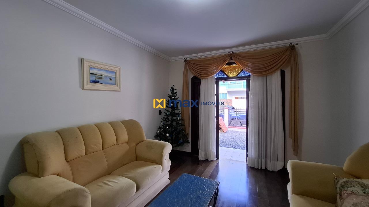 Casa à venda no Fazendinha: Sala de estar