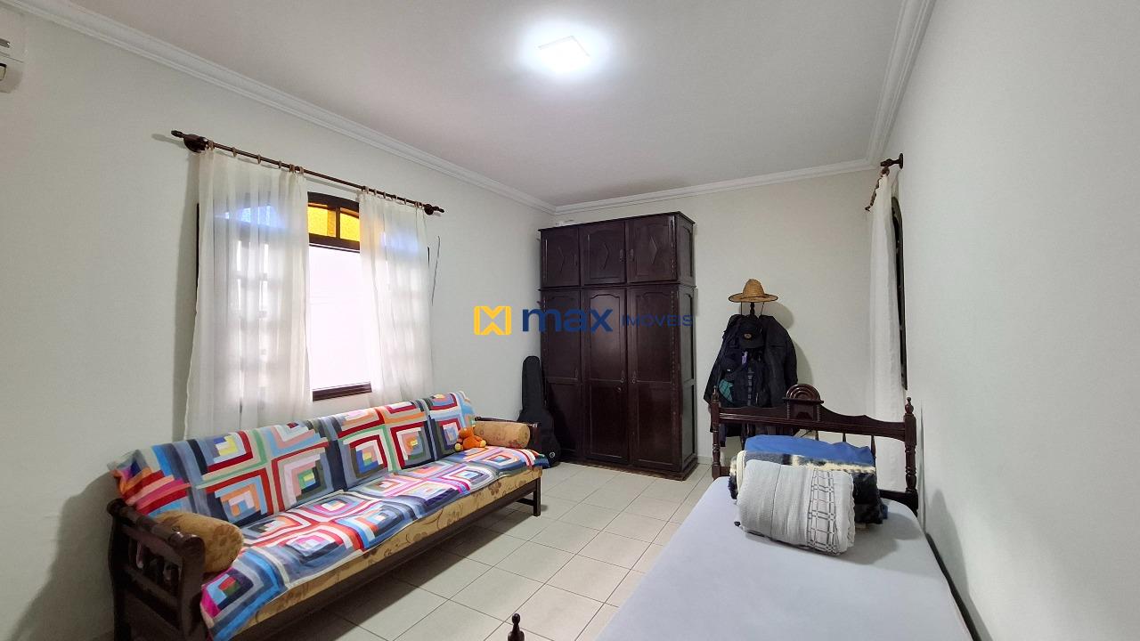 Casa à venda no Fazendinha: Dormitório 1