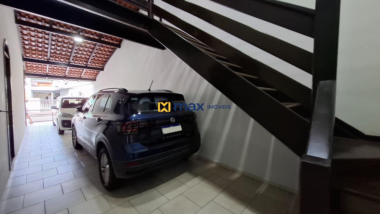 Casa à venda no Fazendinha: Garagem