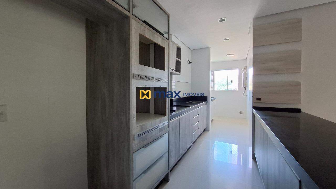 Apartamento à venda no Cabeçudas: Cozinha