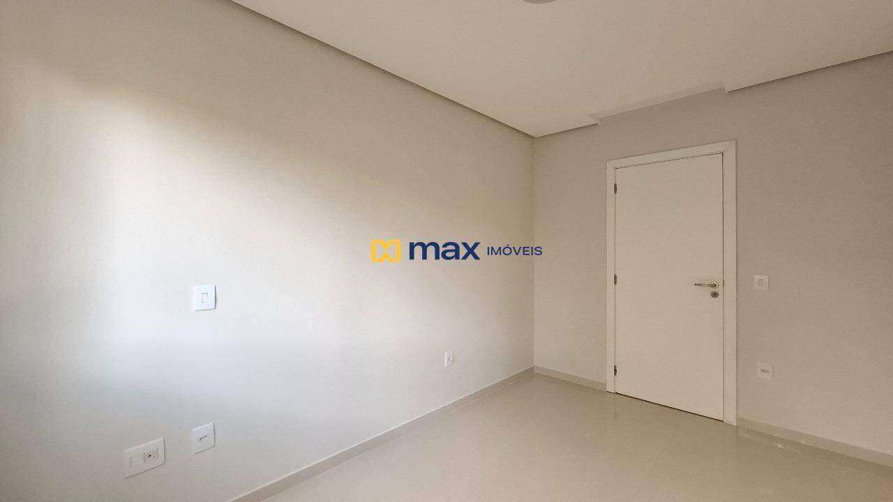 Apartamento à venda no Cabeçudas: Suíte 1