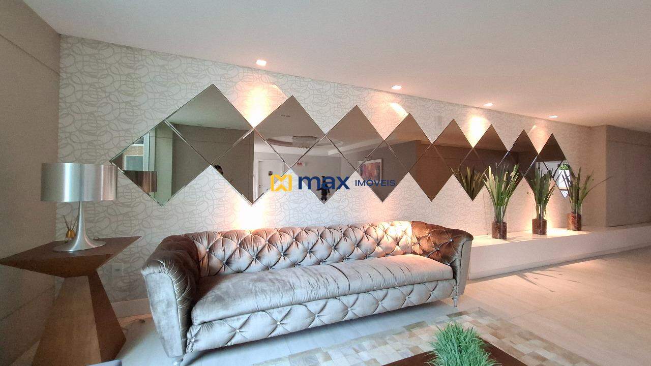 Apartamento à venda no Cabeçudas: Hall de entrada