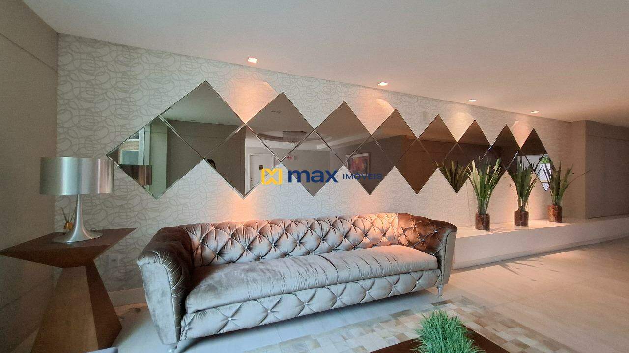 Apartamento à venda no Cabeçudas: Hall de entrada