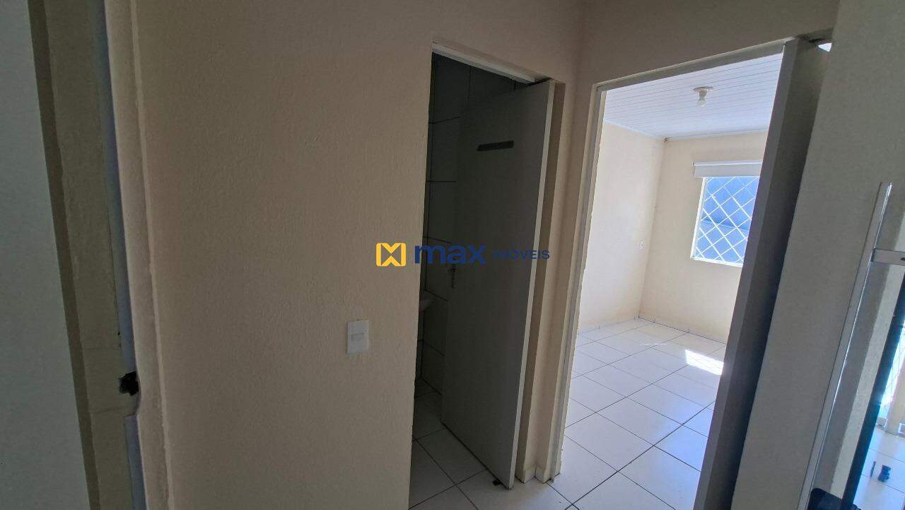 Casa para aluguel no Santa Regina: Hall dos Quartos