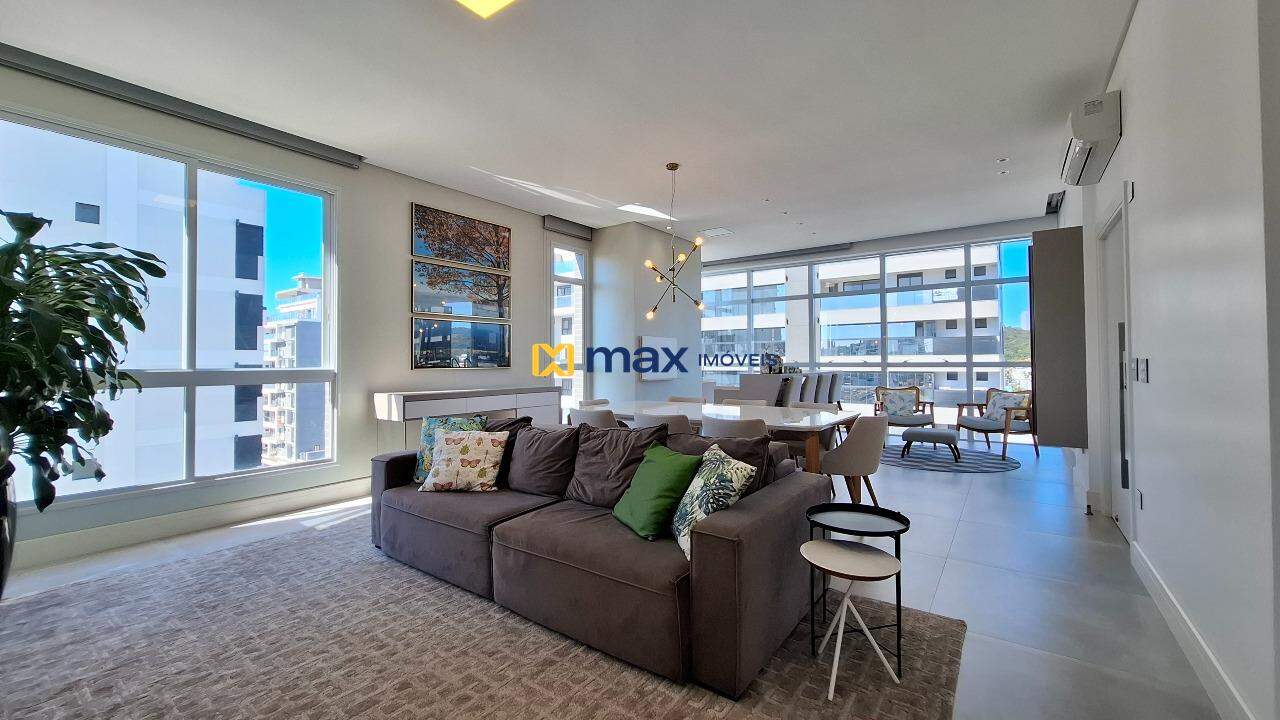 Apartamento para aluguel no Praia Brava: Living integrado