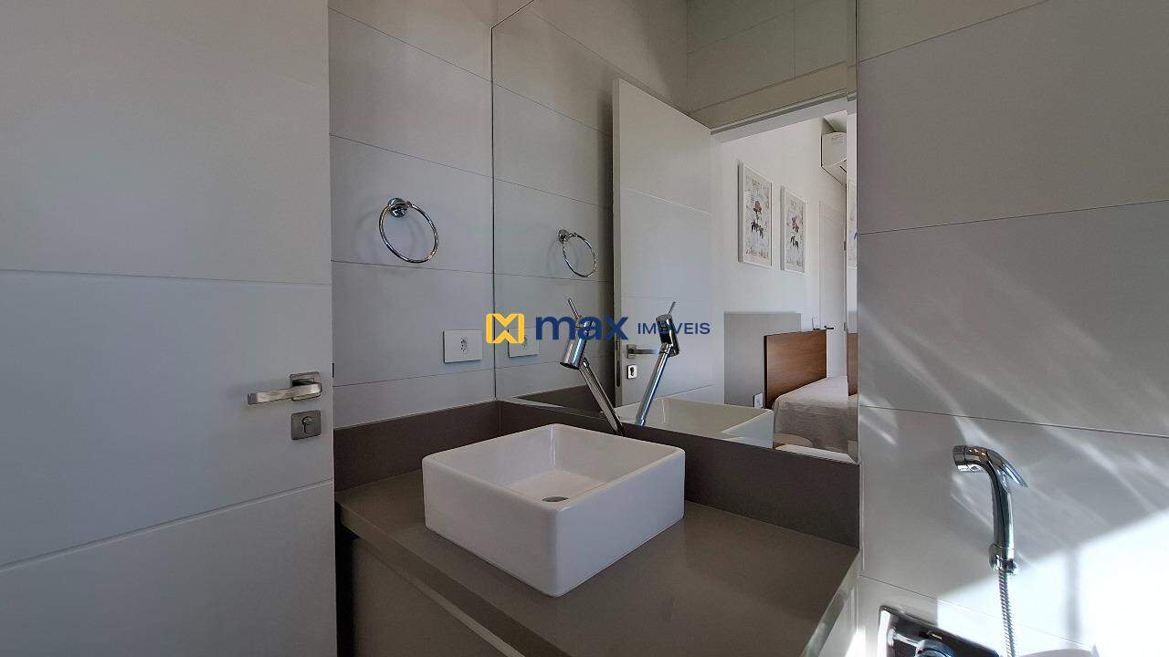 Apartamento para aluguel no Praia Brava: Banheiro suíte 2
