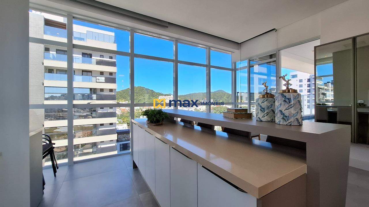 Apartamento para aluguel no Praia Brava: Living integrado