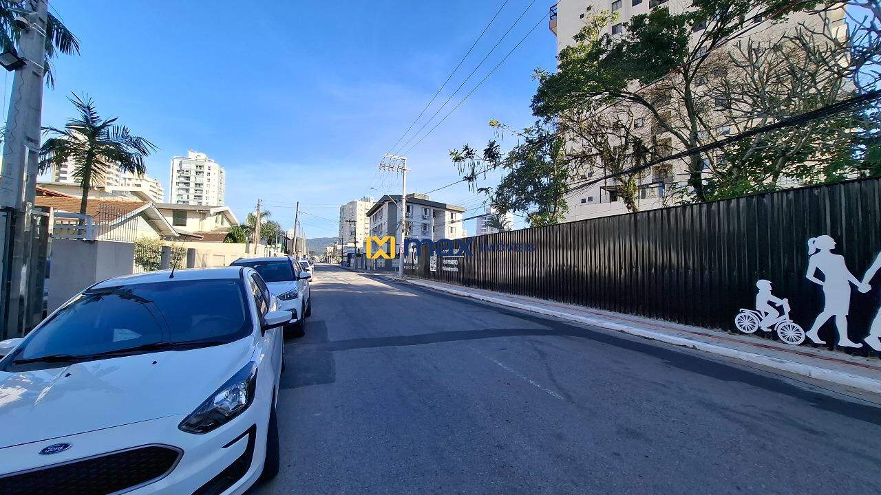 Sala para aluguel no São Judas: Rua Fiúza Lima