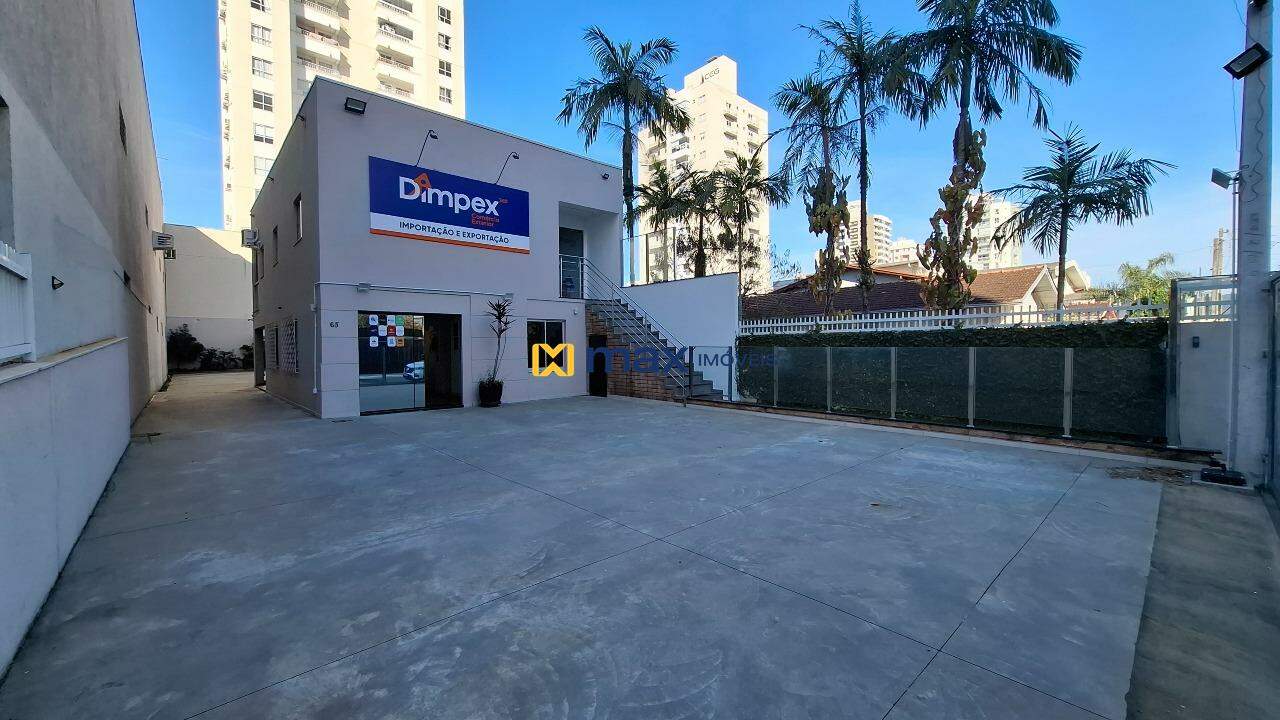 Sala para aluguel no São Judas: Área Externa