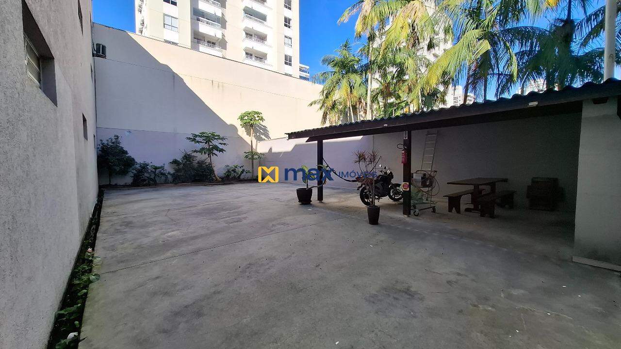 Sala para aluguel no São Judas: Área Externa/ Edícula