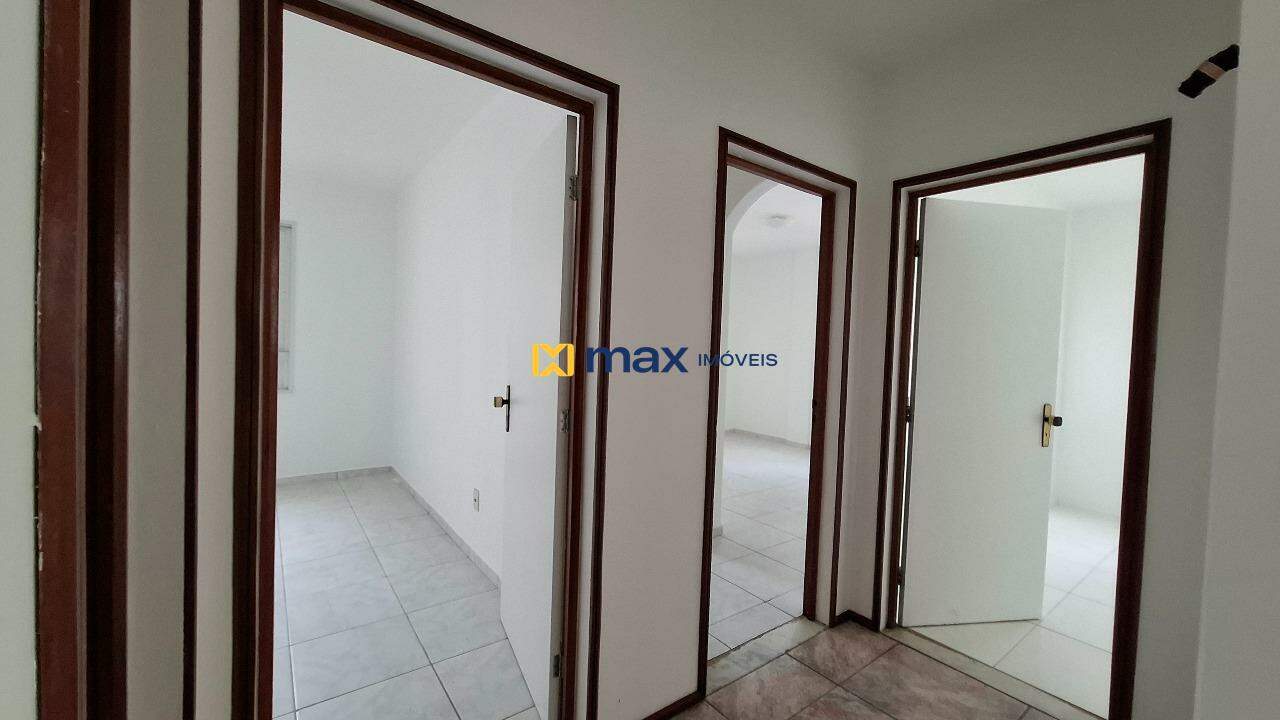 Apartamento para aluguel no Vila Operária: Corredor