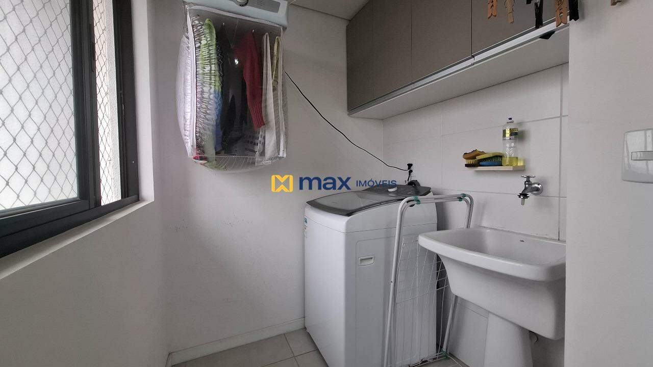 Apartamento à venda no Cordeiros: Área de serviço