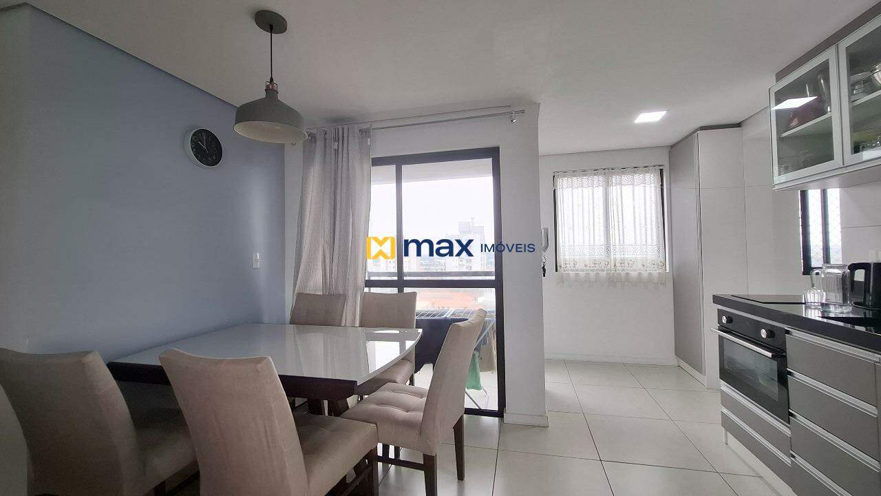 Apartamento à venda no Cordeiros: Living integrado