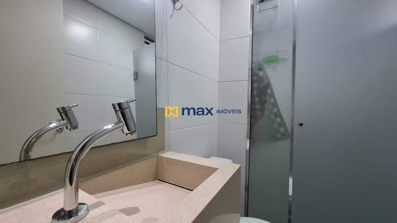Apartamento à venda no Cordeiros: Banheiro social