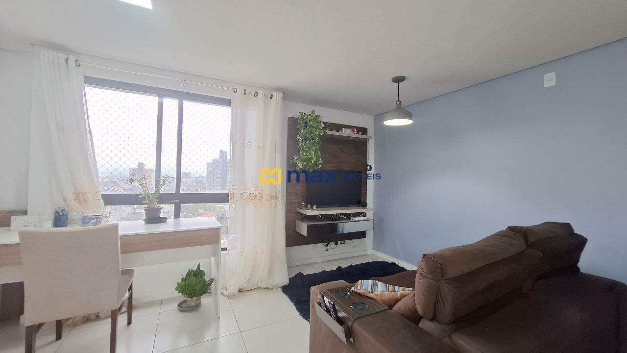 Apartamento à venda no Cordeiros: Living integrado
