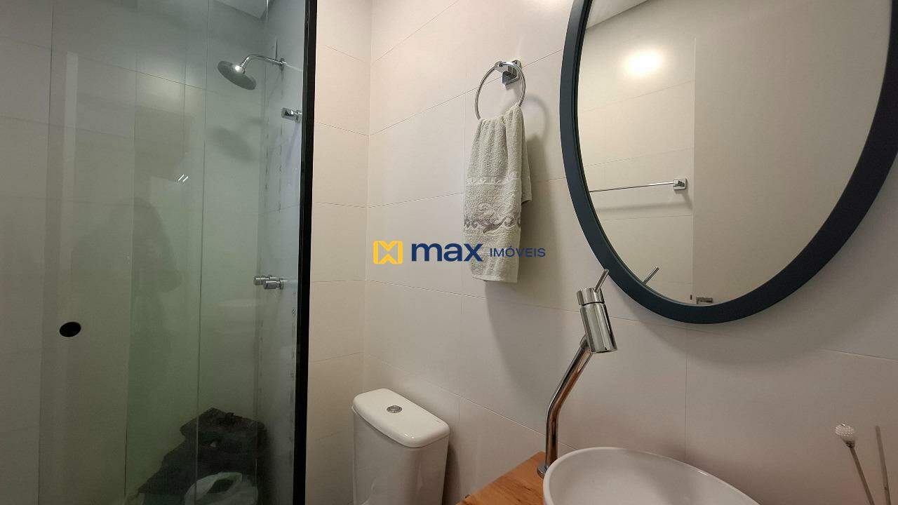 Apartamento à venda no São João: Banheiro suíte