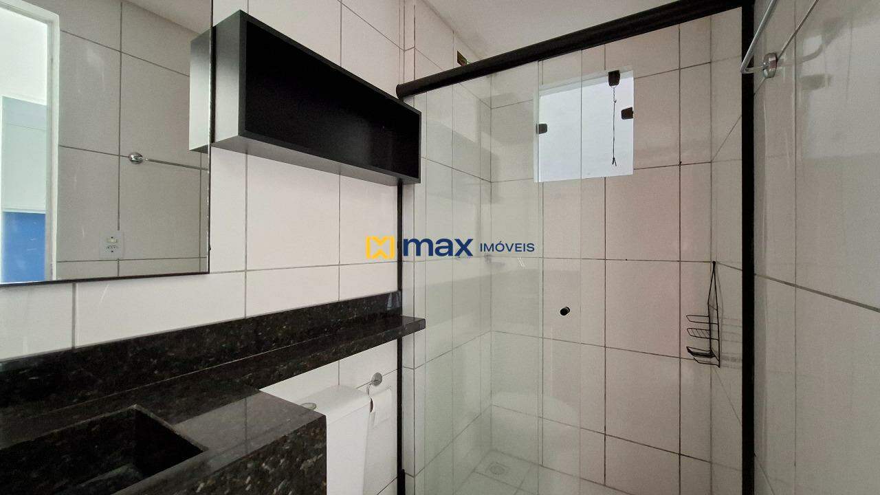 Apartamento à venda no Santa Regina: Banheiro social