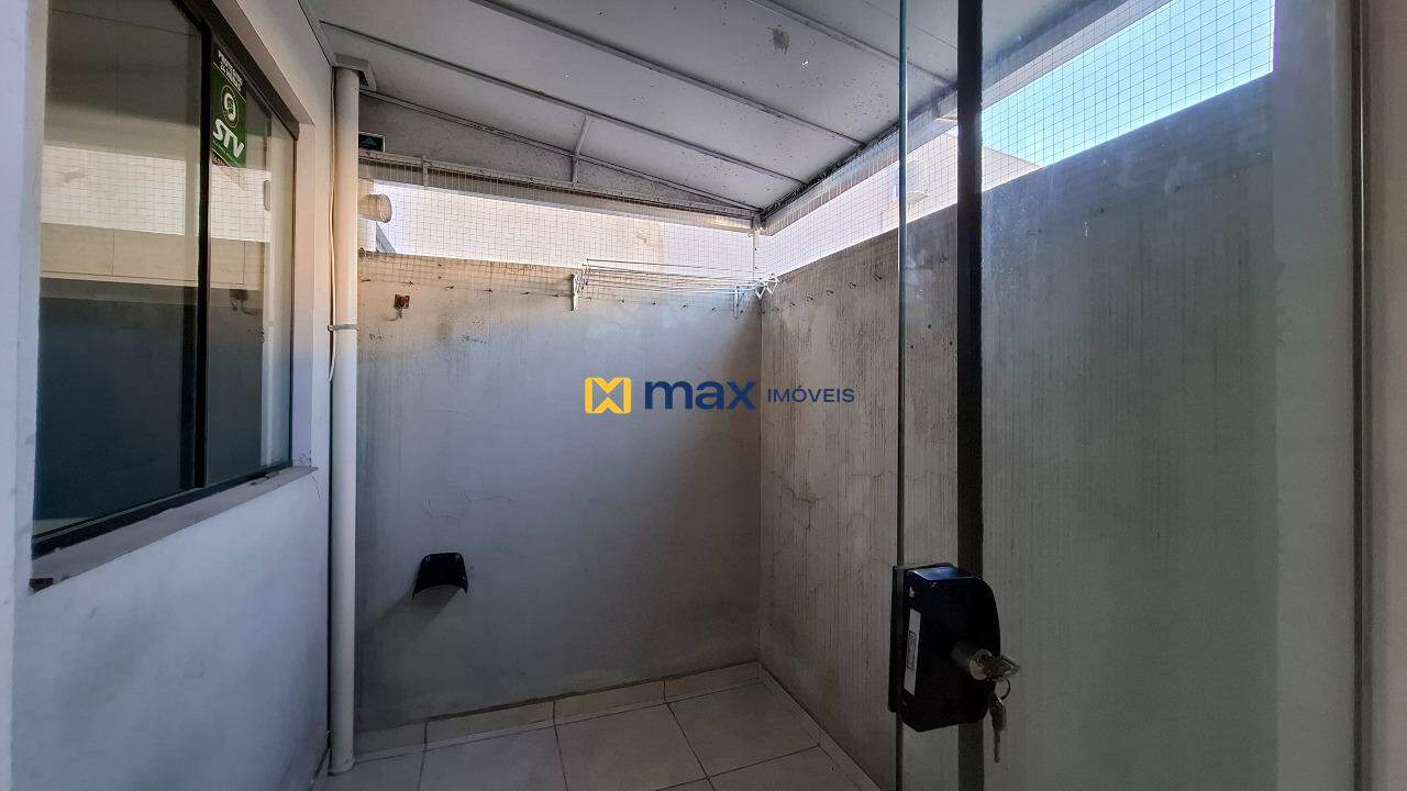 Apartamento à venda no Santa Regina: Área de serviço
