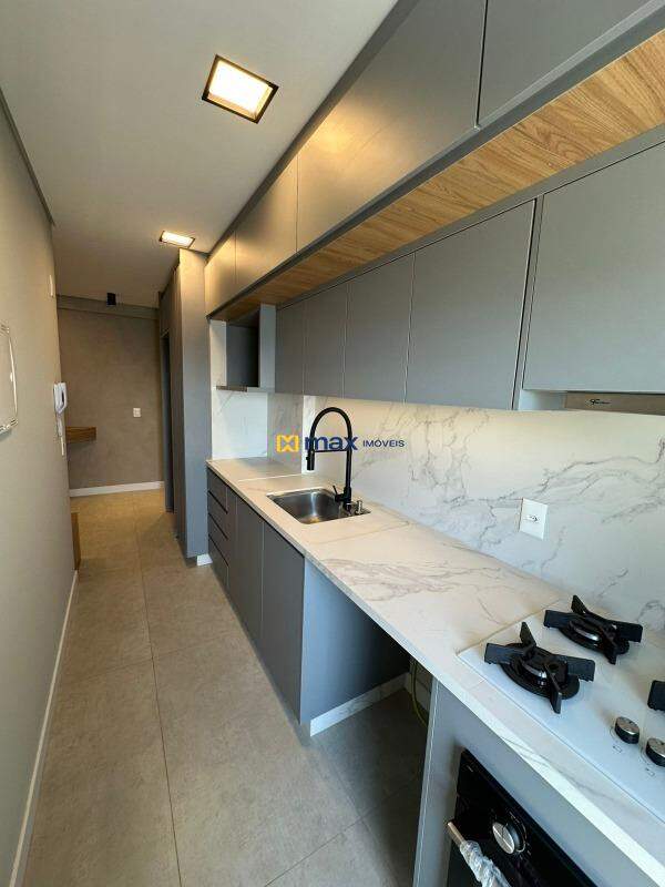 Apartamento para aluguel no Fazenda: cozinha