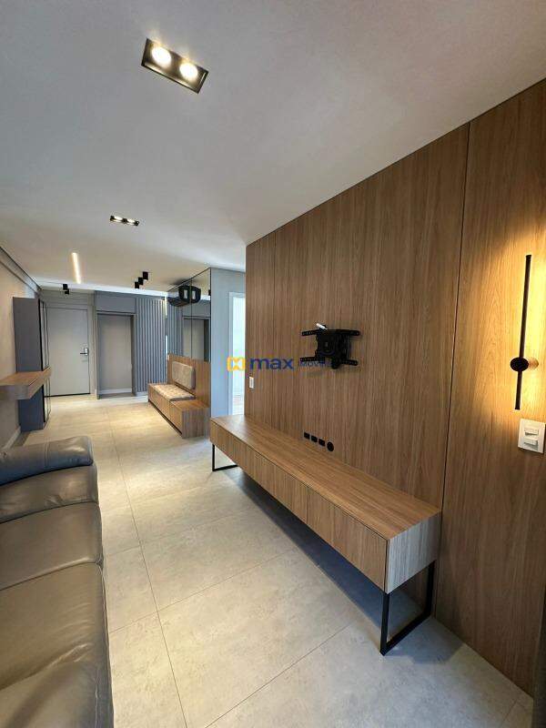 Apartamento para aluguel no Fazenda: Living integrada sala de estar/jantar