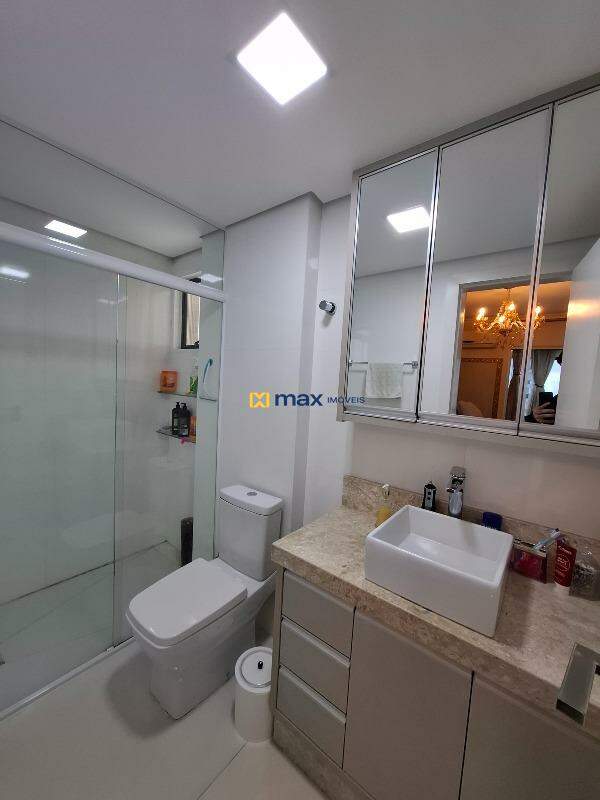 Apartamento à venda no Centro: banheiro suíte 01