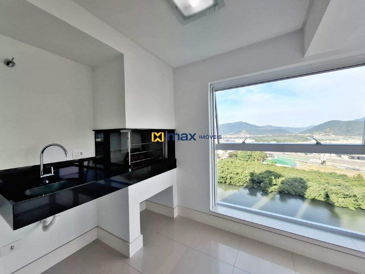 Apartamento para aluguel no Centro: Sacada com churrasqueira