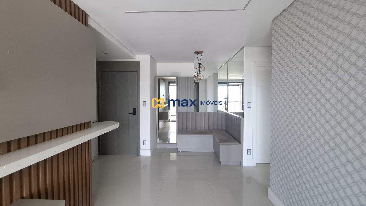 Apartamento para aluguel no Ressacada: Living integrado 