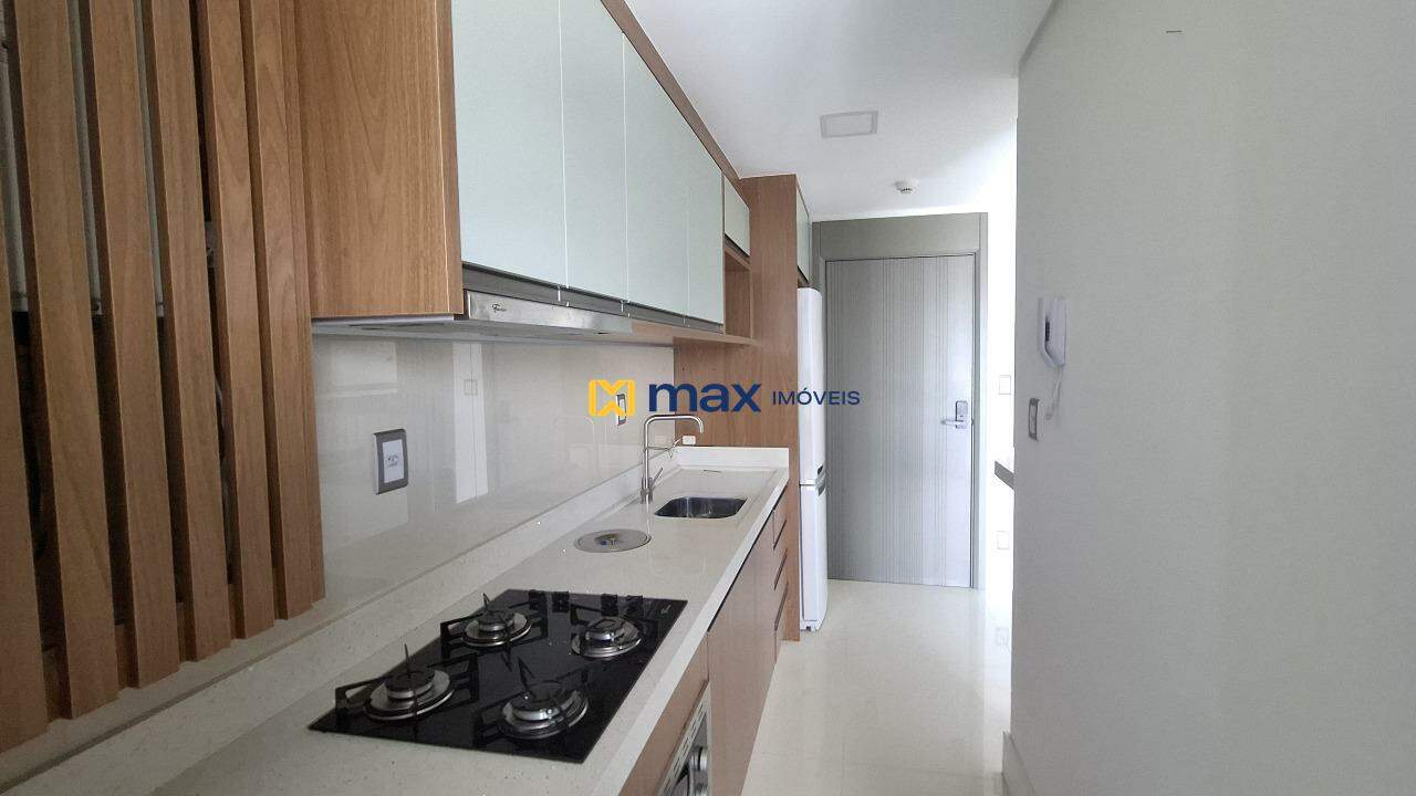 Apartamento para aluguel no Ressacada: Cozinha