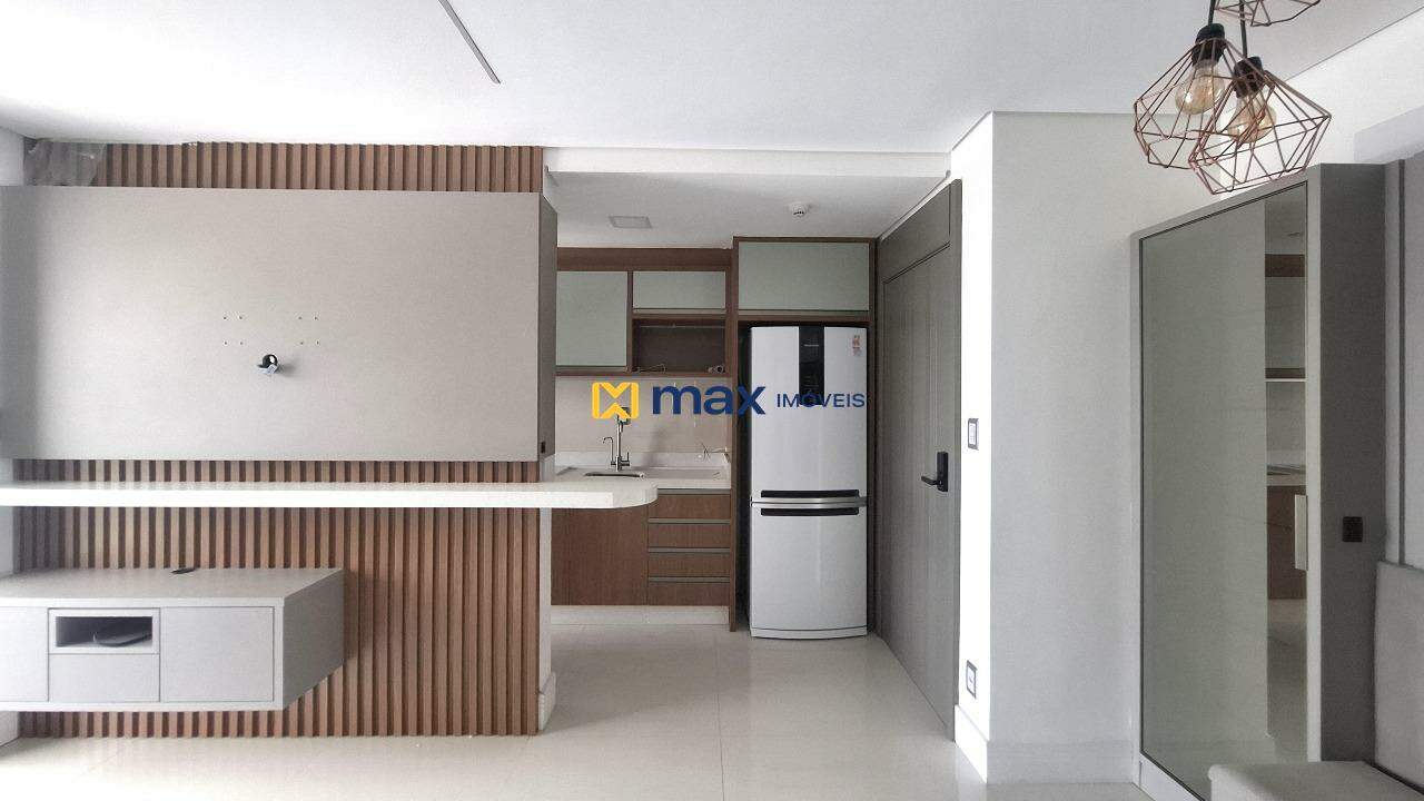 Apartamento para aluguel no Ressacada: Living integrado 