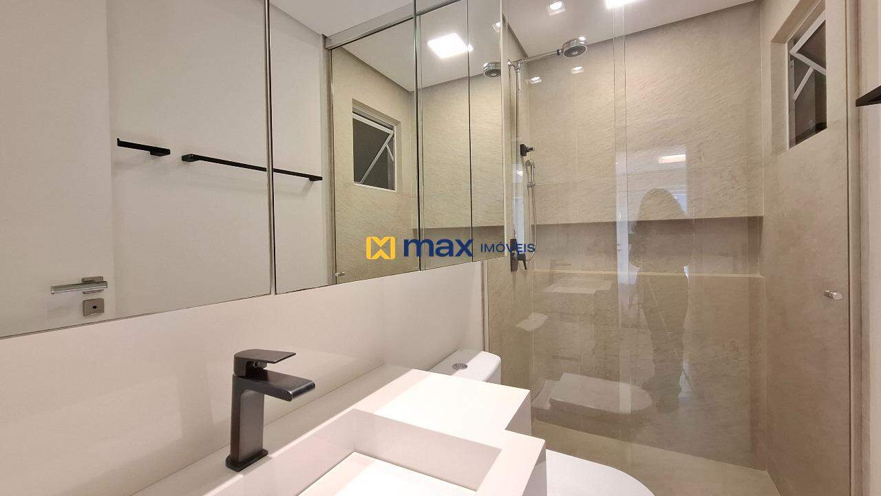 Apartamento à venda no Fazenda: Banheiro social