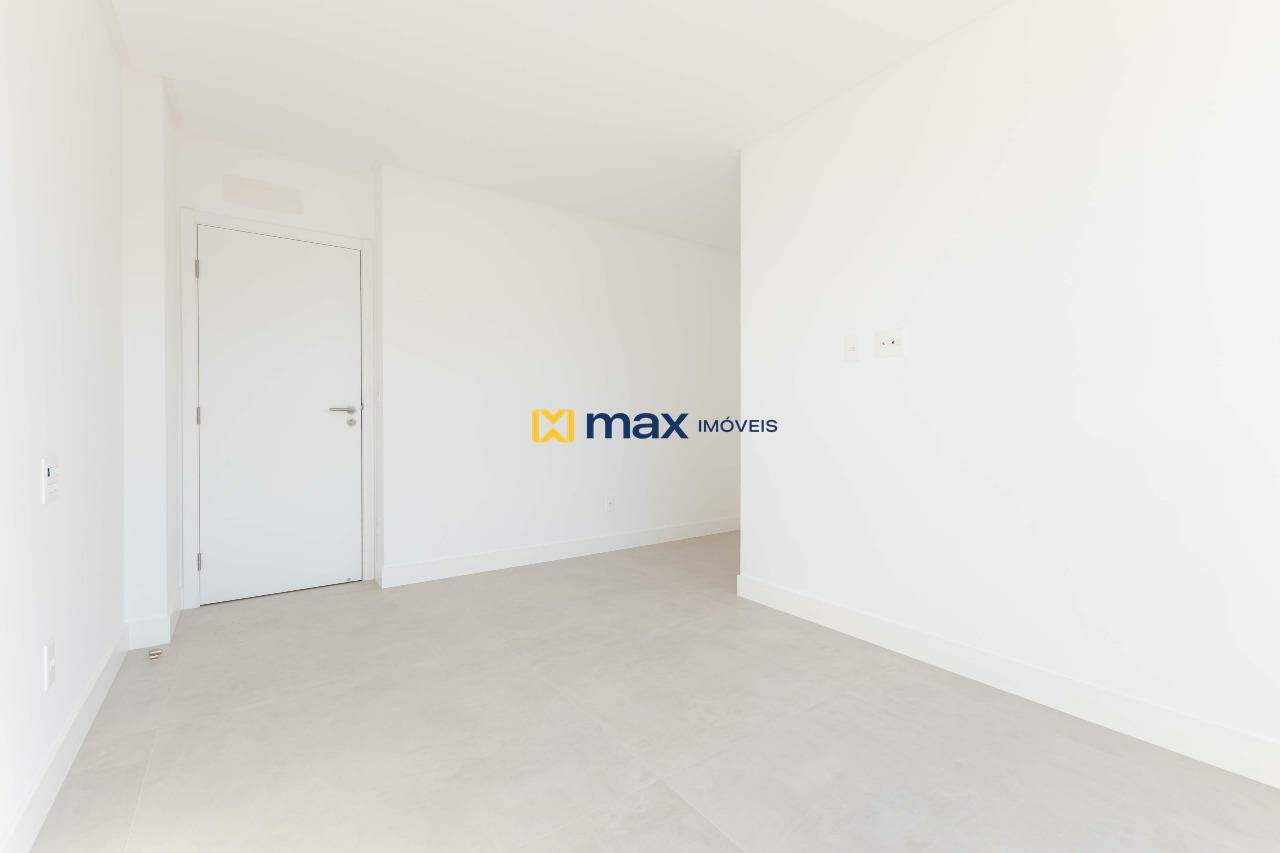 Apartamento à venda no Praia Brava: Suíte 2
