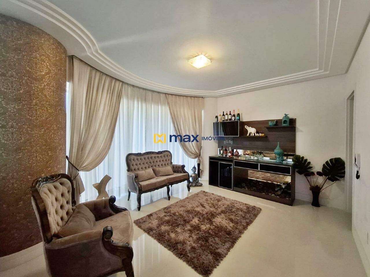 Apartamento para aluguel no Pioneiros: Sala de Estar
