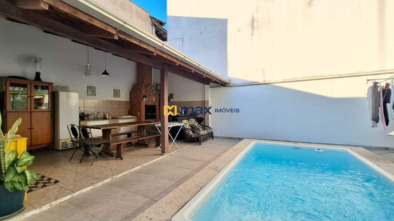 Casa à venda no Centro: Área externa 