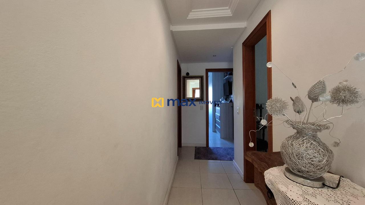 Casa à venda no Centro: Corredor