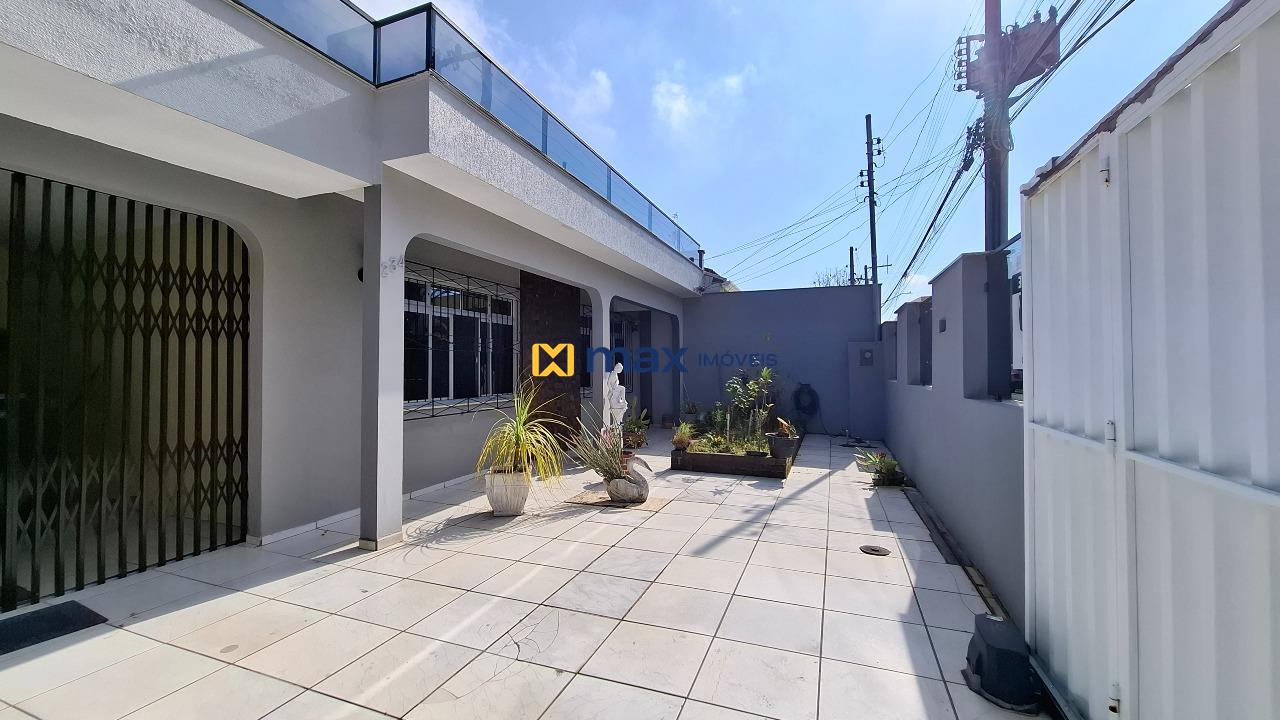 Casa à venda no Cordeiros: Área externa