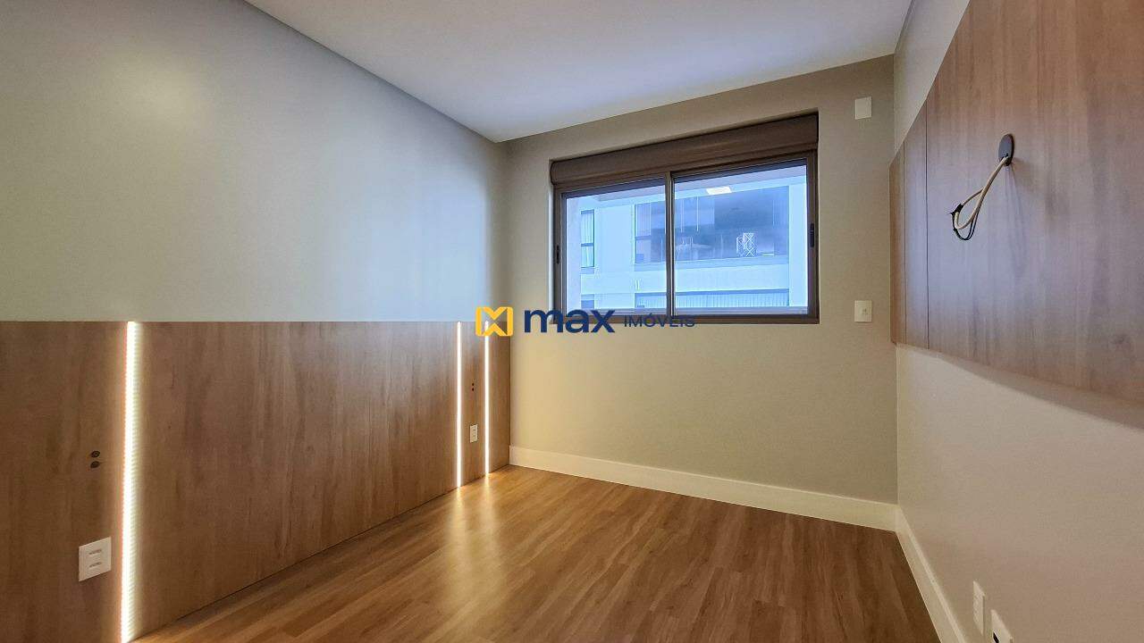 Apartamento à venda no Praia Brava de Itajaí: Suíte 2