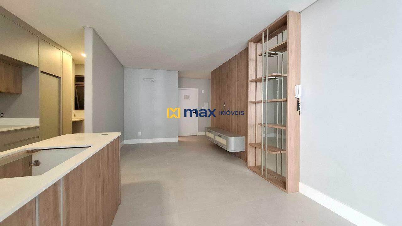 Apartamento à venda no Praia Brava de Itajaí: Living integrado