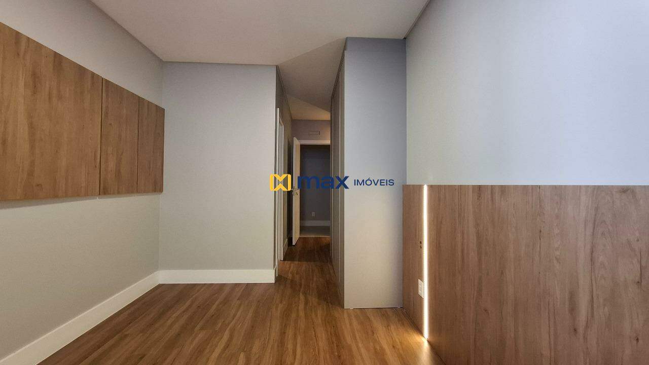 Apartamento à venda no Praia Brava de Itajaí: Suíte 2