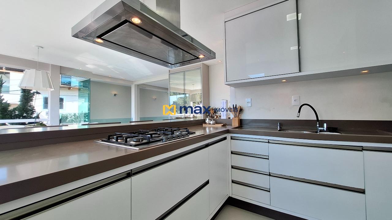 Casa à venda no Cabeçudas: Cozinha